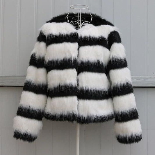Wholesale Ladies Plus Size Striped PU Leather Short Faux Fox Fur Coat