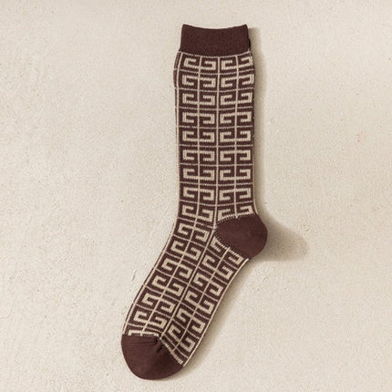 Wholesale Women's Autumn Winter Thick Line Medium Thick Mid-calf Socks 
