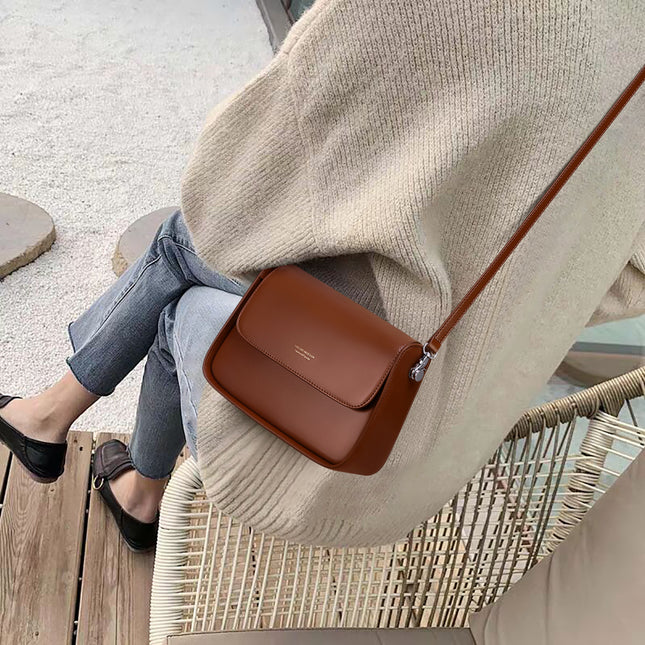 Women's Autumn and Winter Textured Saddle Bag Genuine Leather Crossbody Bag 