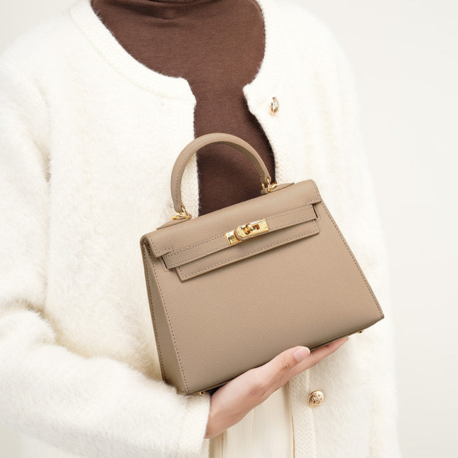 Women's Autumn and Winter Fashionable Cowhide Premium Genuine Leather Mini Crossbody Handbag 