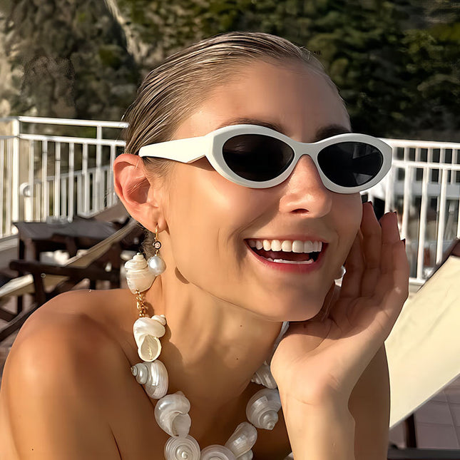 Wholesale Hot Girl Retro Trendy Cat Eye Sun Protection Fashion Vacation Sunglasses 