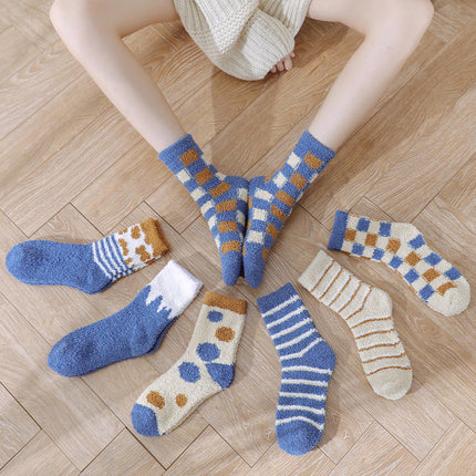 Wholesale Women's Autumn Winter Coral Fleece Thickened Velvet Mid-calf Cute Plush Floor Socks