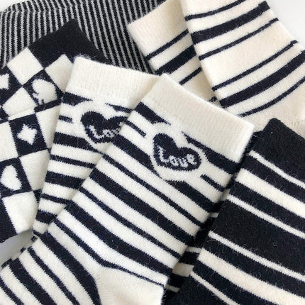 Wholesale Women's Winter Warm Rhombus Love Embroidery Mid-calf Wool Striped Socks 