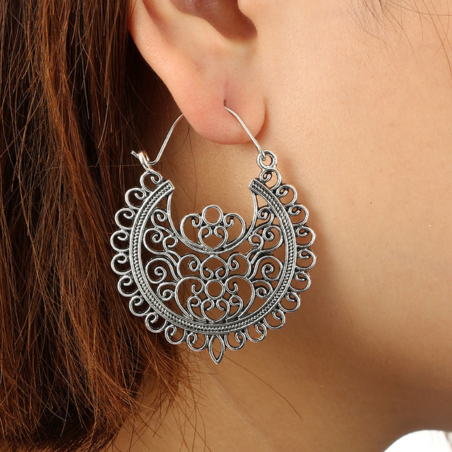Fashion Hollow C-shaped Earrings
