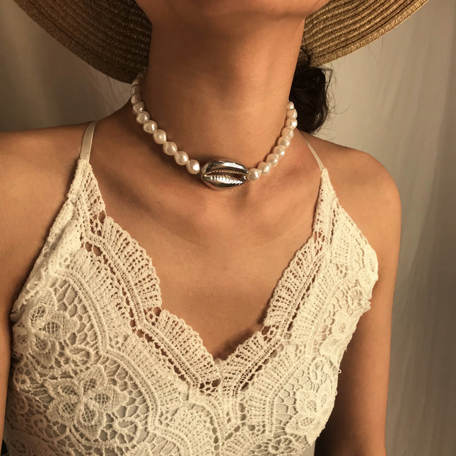Großhandelsart- und weisesüße wulstige barocke Perlen-große Shell-Halskette
