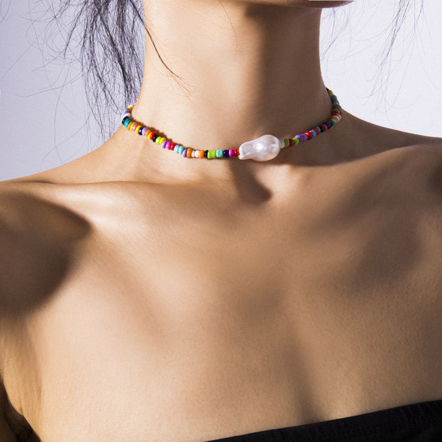Collar de una sola capa de perla en forma de perla de arroz de color mezclado simple