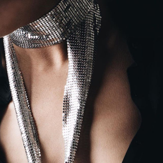 Collar de babero de moda de cadena larga de aluminio