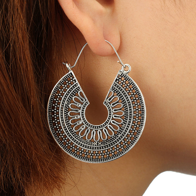 Fashion Hollow C-shaped Earrings