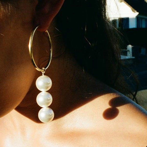 Runde Perlen-Tropfen-Ohrringe Metalllegierungs-Band-lange Ohrringe