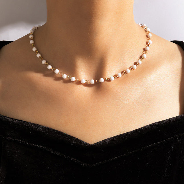 Simple Fashion OL Style White Beaded Beaded Single Layer Necklace