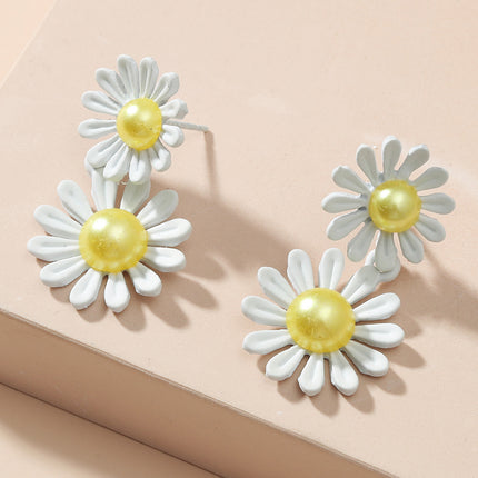 Kleine Gänseblümchen-Großhandelsohrringe Einfache Blumen-Bolzen-Legierungs-Ohrringe