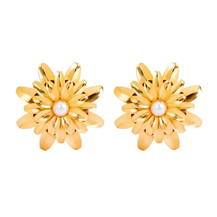 Daisy Flower Three-dimensional Imitation Pearl Metal Stud Earrings