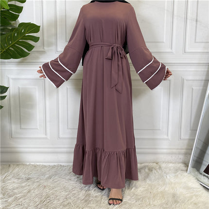 Großhandelsdamen plissiert lockeres muslimisches Kleid mit großem Saum