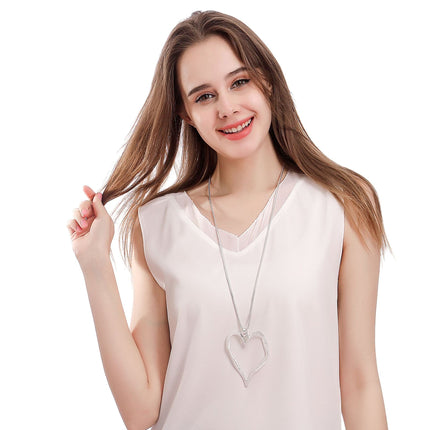 Wholesale Women's Simple Fashion Heart Shape Exaggerated Long Necklace