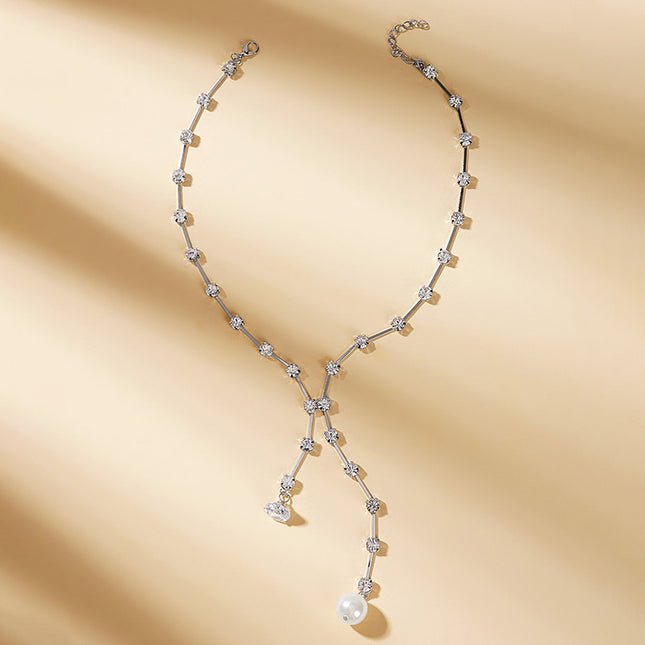 Collar simple geométrico de una sola capa con perlas de diamantes de imitación
