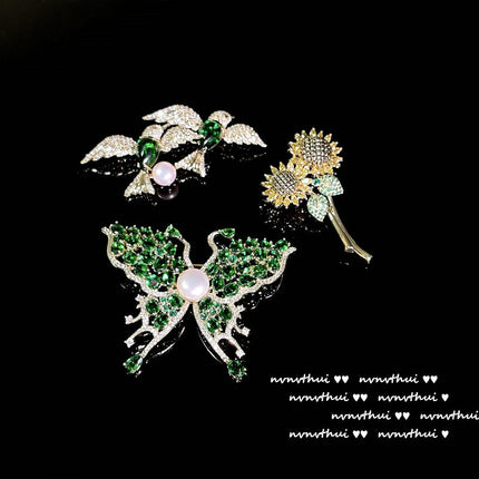 Malachit-Smaragd-Vogel 18 Karat vergoldete Zirkon-Brosche
