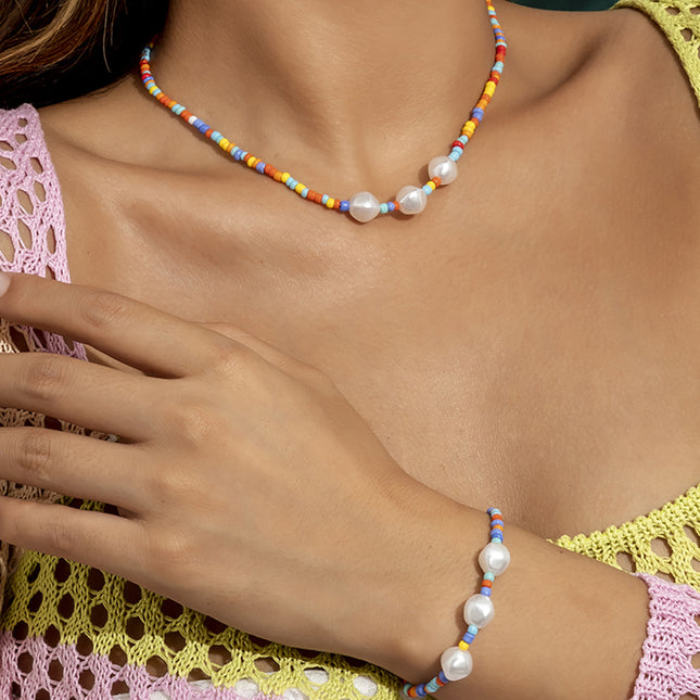 Collar de perlas con cuentas de perlas de arroz de colores de imitación en forma