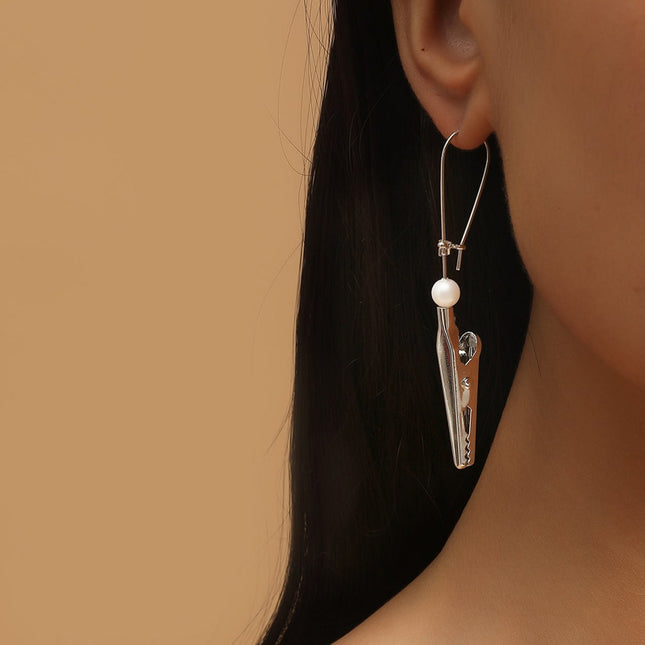 Wholesale Fashion Creative Metal Earring Single Funny Clip Earring