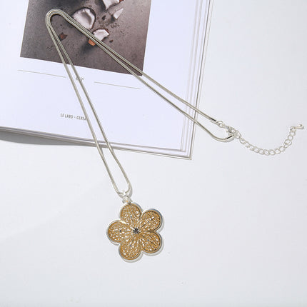 Wholesale Women's Simple Flower Geometric Metal Necklace