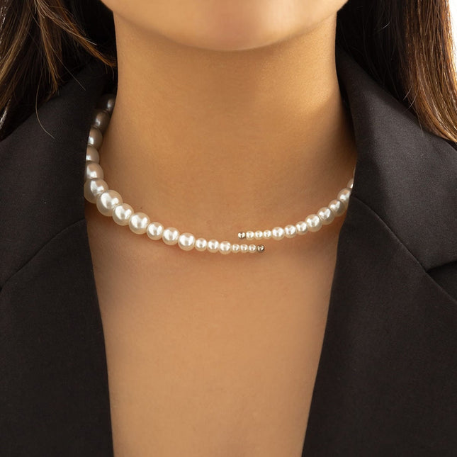 Collar de cadena de metal fino Gargantilla con cuentas de perlas de imitación simples