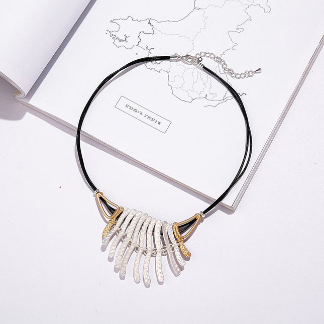 Wholesale Women's Fashion Simple Irregular Geometric Metal Necklace