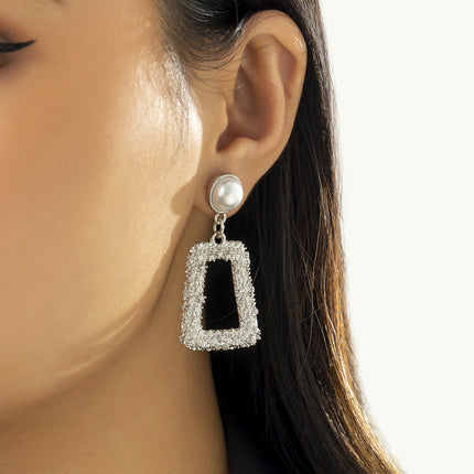 Großhandelsart- und weiseeinfache Perlen-Bolzen-Metallquadrat-Ohrringe