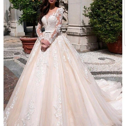 Wholesale Bride Slim Long Sleeve Large Trailing Wedding Dress