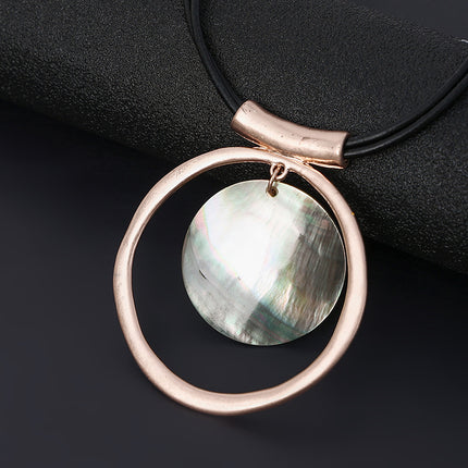 Wholesale Women's Fashion Simple Round Multilayer Geometric Metal Necklace