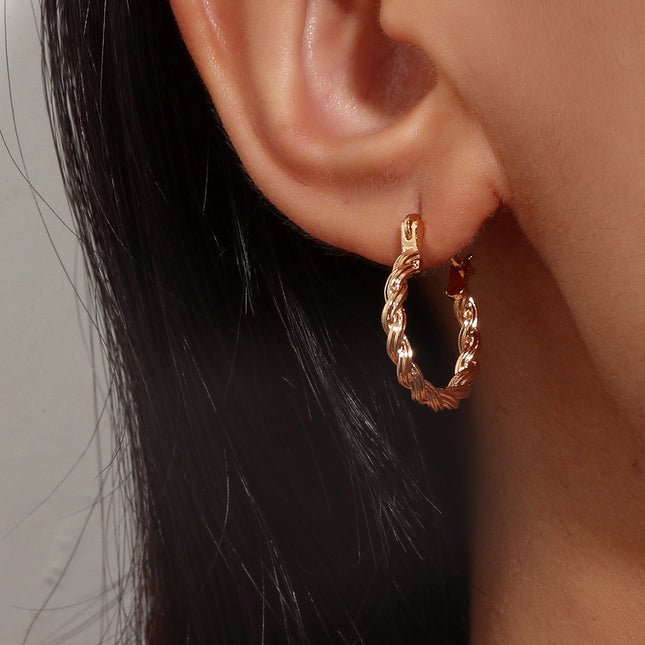 Mode Einfache Metall geflochtene Twist Ohrringe Runde Ohrringe