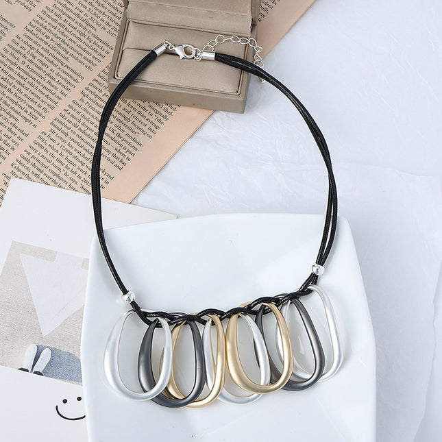 Wholesale Women's Oval Geometric Metal Trendy Exaggerated Short Necklace