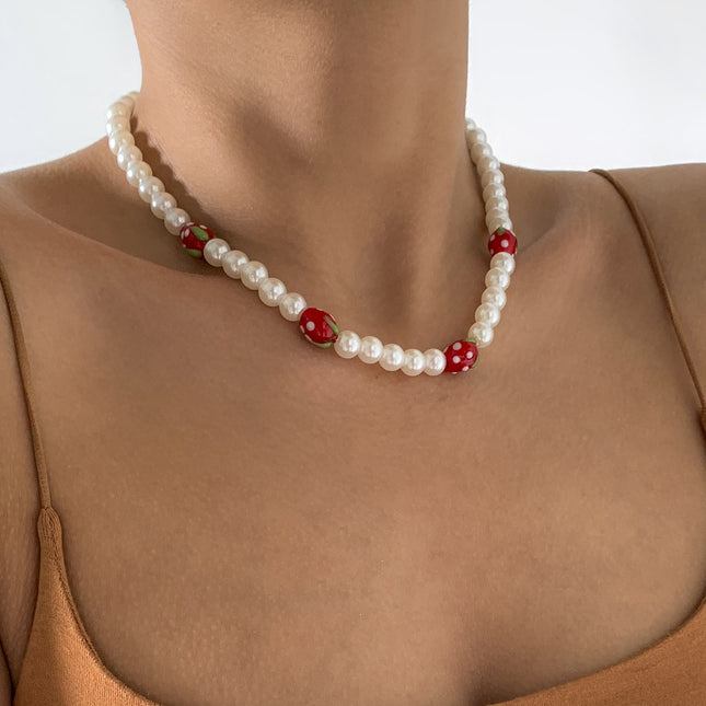 Wholesale Strawberry Pearl Fruit Clavicle Chain Necklace