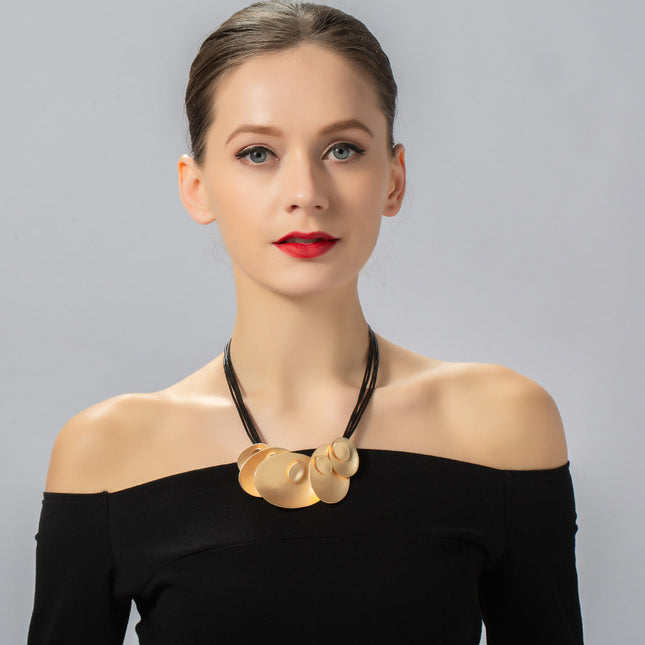 Damen-Metallweinlese-einfacher Schlüsselbein-Halsketten-Großverkauf