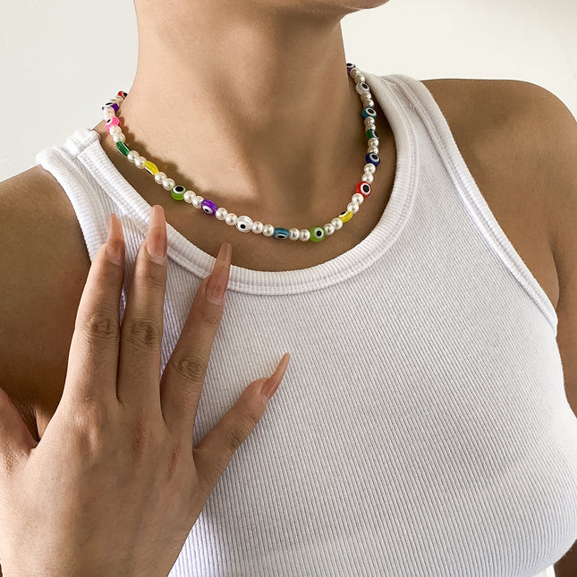 Collar de perlas geométricas creativas de una sola capa colorida