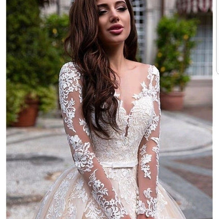 Wholesale Bride Slim Long Sleeve Large Trailing Wedding Dress