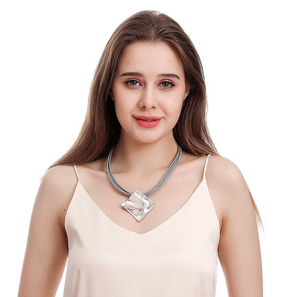 Wholesale Women's Twisted Irregular Geometric Metal Exaggerated Necklace
