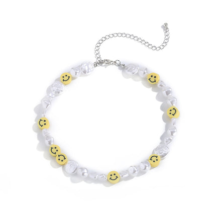 Collar de perlas de imitación de cara de sonrisa de diseño creativo geométrico