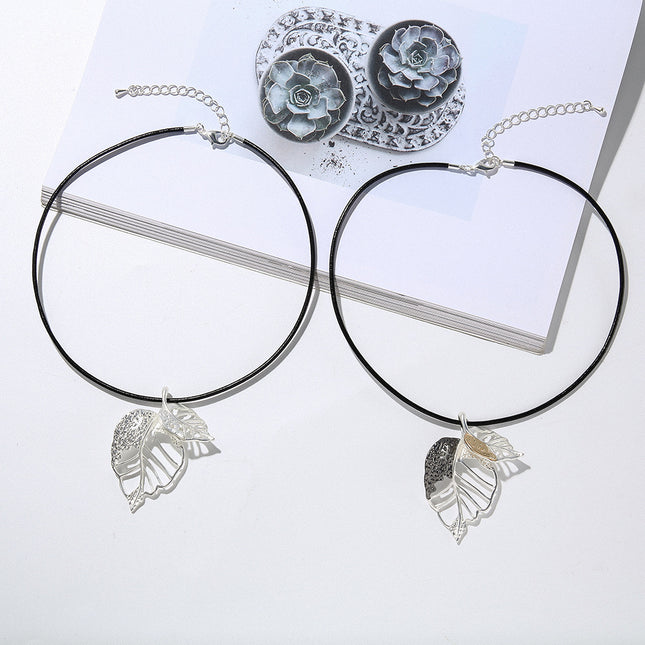 Wholesale Women's Short Stylish Leaf Geometric Metal Necklace