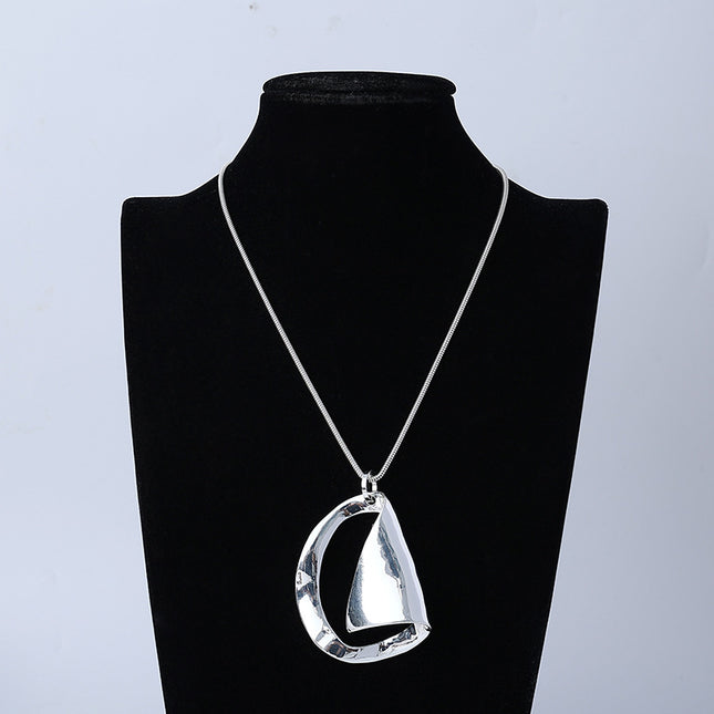 Wholesale Women's Original Irregular Geometric Metal Long Necklace