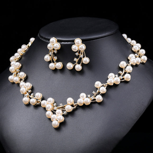 Großhandel Perlenkette Set Frauen Pullover Kette Schlüsselbein Kette Legierung