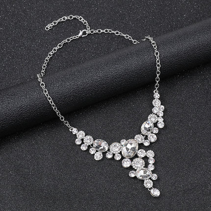 Wholesale Fashion Alloy Crystal Necklace Set Sweater Chain Clavicle Chain