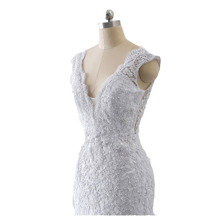 Brautschwanz, schlankes Meerjungfrau-Licht-Hochzeitskleid