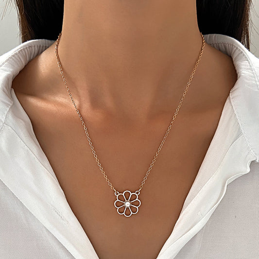 Flower Necklace Creative Rhinestone Daisy Heart Clavicle Chain