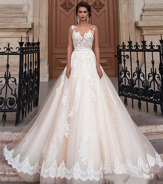 Wholesale Bride's Waist Slimming Lace Large Size Trailing Wedding Dress