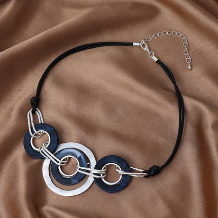 Wholesale Women's Round Geometric Metal Vintage Choker Necklace