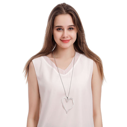Wholesale Women's Simple Fashion Heart Shape Exaggerated Long Necklace