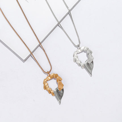 Wholesale Women's Fashion Irregular Layered Geometric Metal Shiny Necklace