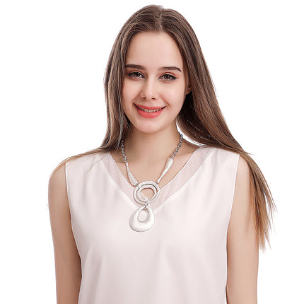 Wholesale Women's Fashion Simple Multilayer Metal Retro Short Necklace