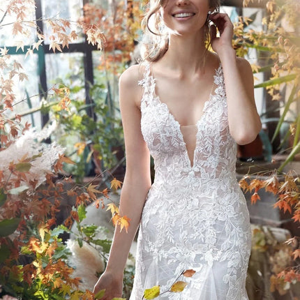 Brautkleid im französischen Stil mit tiefem V, schmaler Taille und Meerjungfrau