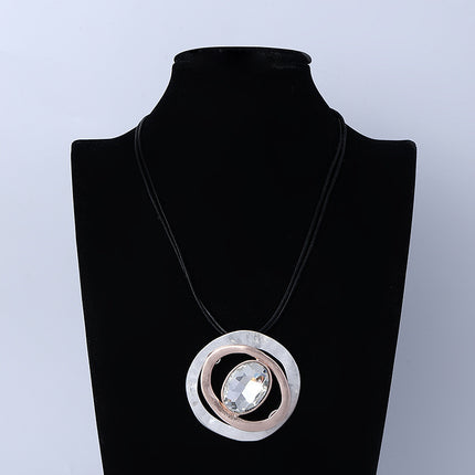 Wholesale Women's Geometric Two-Tone Metal Round Pendant Necklace
