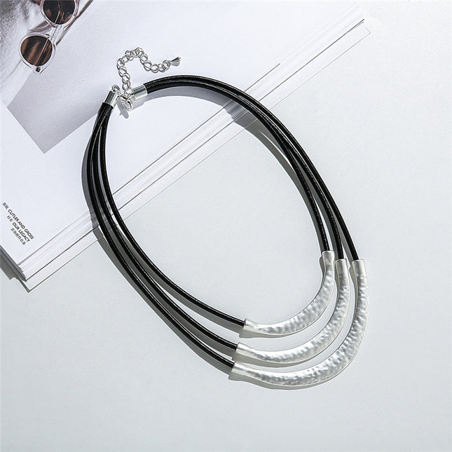 Wholesale Women's Simple Multilayer Geometric Necklace Clavicle Chain
